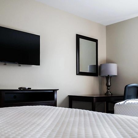 Holmes Suites And Inn Blacklick Bagian luar foto