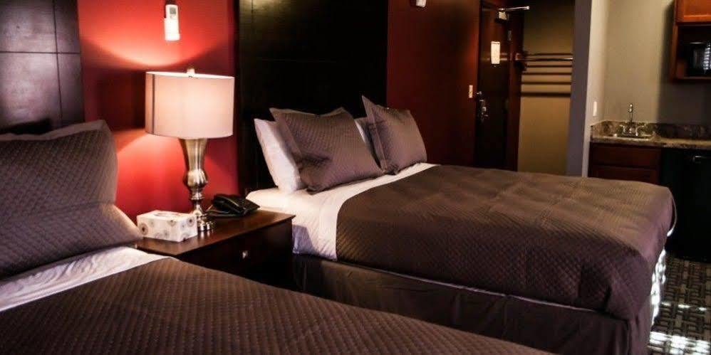Holmes Suites And Inn Blacklick Bagian luar foto